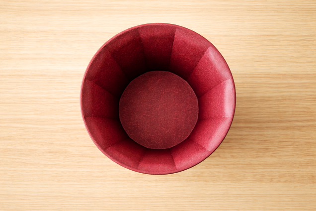 The Facet Plastic Pot: Red